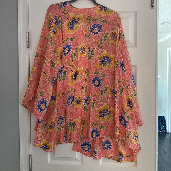 One size floral cover up - Picture 3 of 3